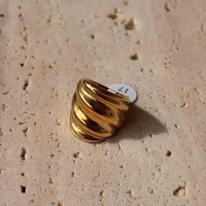 Vassia Ring