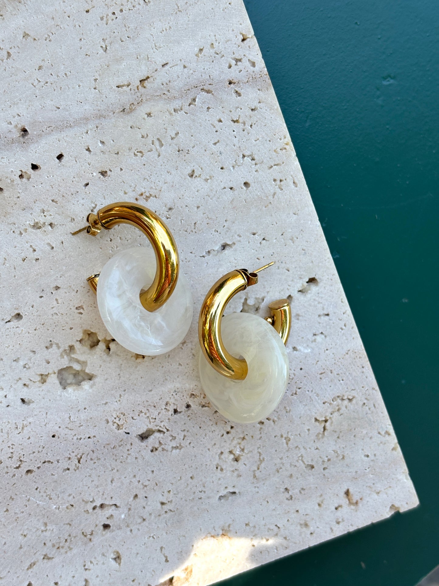 Mila Hoops